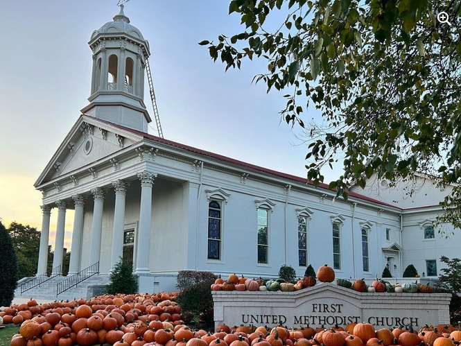 Giving Hands Food Pantry at First United Methodist Church 